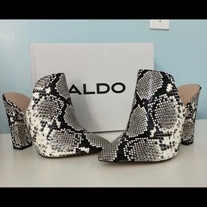 Aldo Etalisien mules in multi-synthetic snake, size 8.5 US